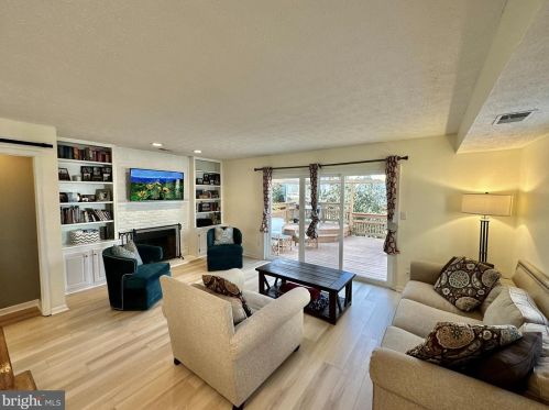 7247 Riding Hood Cir, Columbia MD 21045-5237 exterior