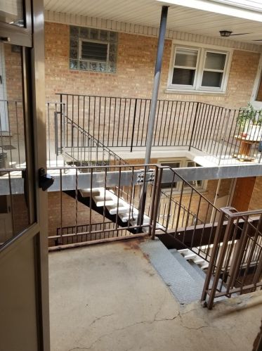 8531 Gregory St, Chicago IL  60656-1207 exterior