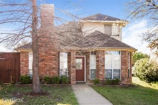 1526 Knollview Ln, Carrollton TX  75007-2956 exterior