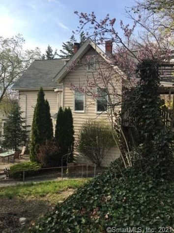 181 Derby Ave, Derby CT  06418-2009 exterior