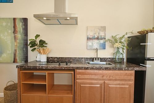 4375 Dorset Ct, Concord CA  94521-4220 exterior