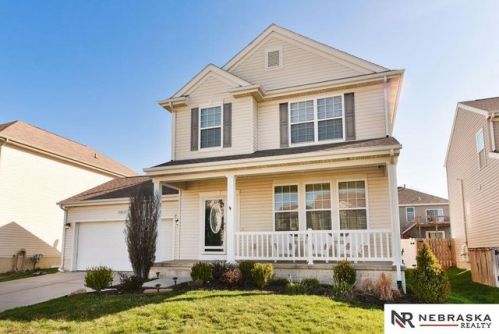7917 153rd St, Bennington, NE 68007-1562