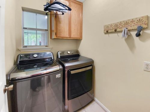 221 Pecan Est Rd, Angleton TX 77515-8463 exterior