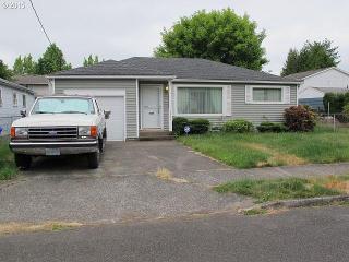 10824 Schuyler St, Portland, OR 97220-3059