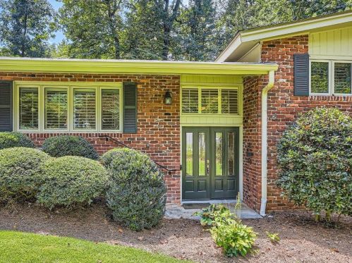 2269 Echo Hills Cir, Atlanta GA  30345-1902 exterior