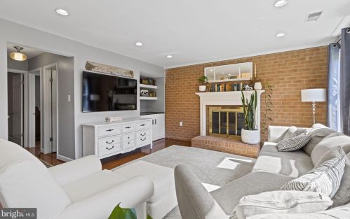 901 Balboa Dr, Silver Spring MD 20905-7422 exterior