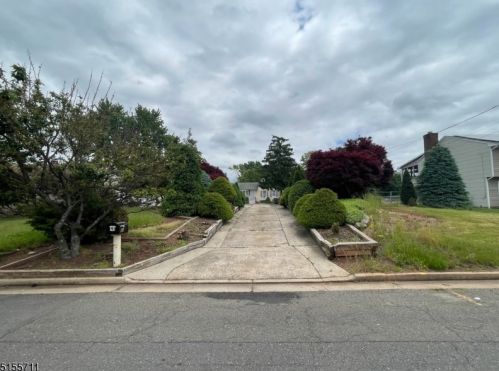 41 Justice St, Piscataway NJ  08854-5425 exterior