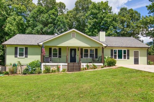 345 Rowan Ct, Auburn, GA 30011-2808
