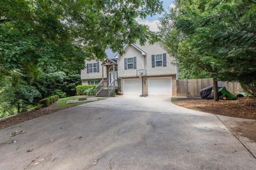 4442 Waterman Dr, Gainesville, GA 30506-4683