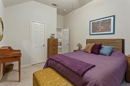 5800 Fathom Dr, Fort Worth TX  76135-7013 exterior