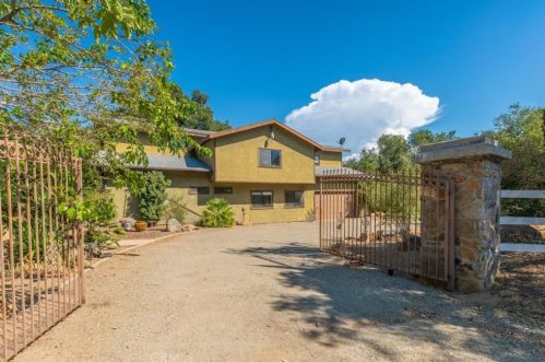 34690 Black Mountain Rd, Temecula, CA 92592-8519