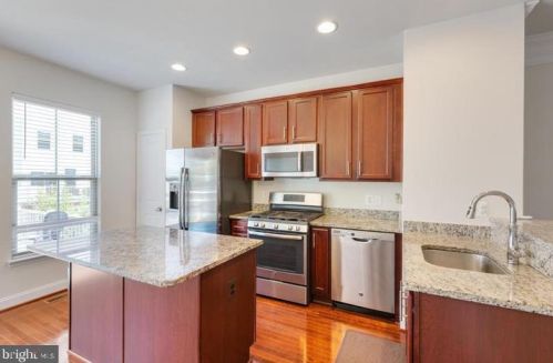 4512 Potomac Highlands Cir, Triangle VA  22172-1791 exterior