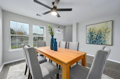 97 Stonehedge Blvd, Georgetown TX  78626-7673 exterior