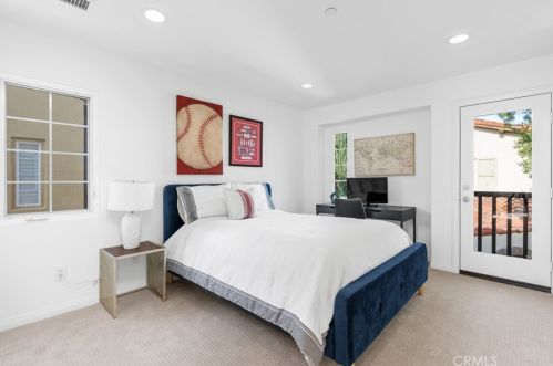 42 Arborside, Irvine CA  92603-0111 exterior