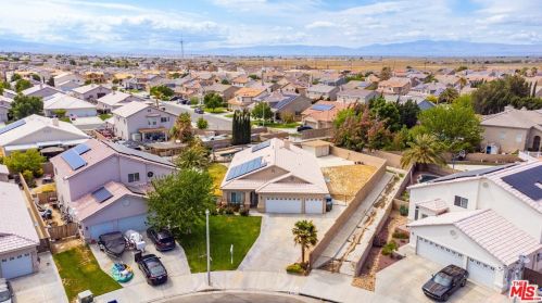 4051 Avenue, Lancaster, CA 93536-7720