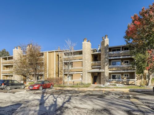 1074 Dearborn St, Denver, CO 80011-6925