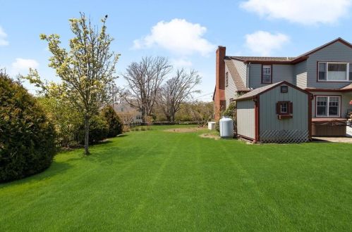 366 Paradise Ave, Middletown RI  02842-5771 exterior