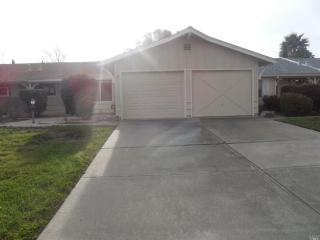 217 Grand Canyon Dr, Vacaville, CA 95687-3415