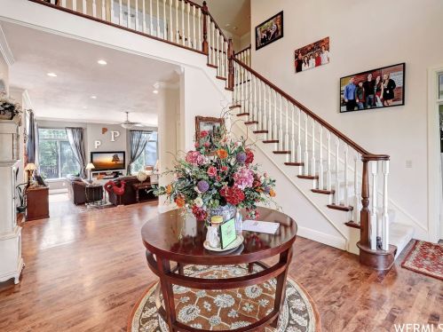 2296 Pepperwood Dr, Sandy, UT 84092-4807