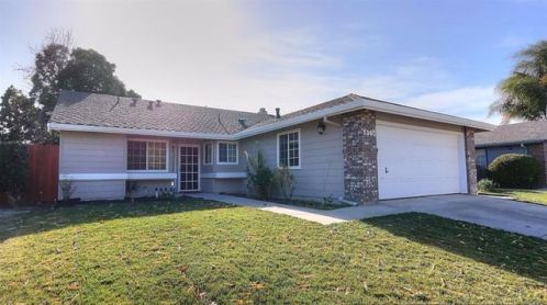 1360 Busca Dr, Tracy, CA 95376-7755