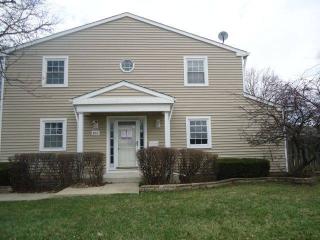 801 Mansfield Ct, Schaumburg, IL 60194-2228