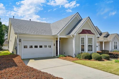 8 Hampshire Ln, Newnan, GA 30265-6058