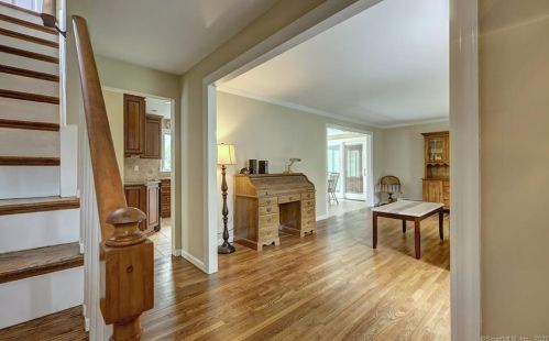 114 Harvester Rd, Upper Stepney, CT 06468-1732