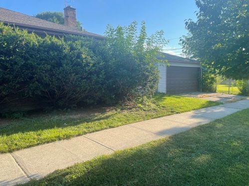 8201 Wisner St, Niles, IL 60714-2438