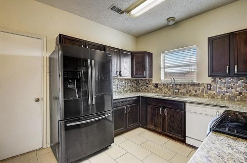 2035 Talon Dr, Lewisville, TX 75077-1761