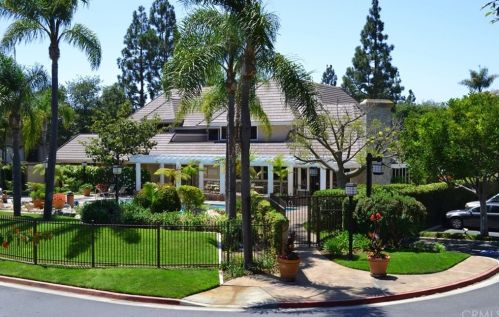 2571 Plaza Del Amo, Torrance CA  90503-7330 exterior