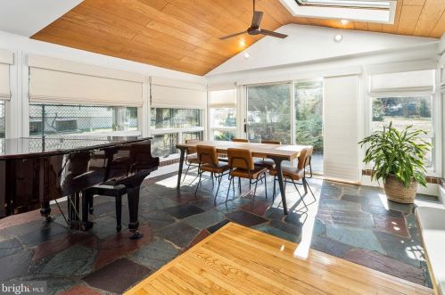 32 Snowden Ln, Princeton NJ 08540-3650 exterior