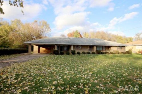 1901 Sheridan Rd, Pekin IL  61554-1807 exterior