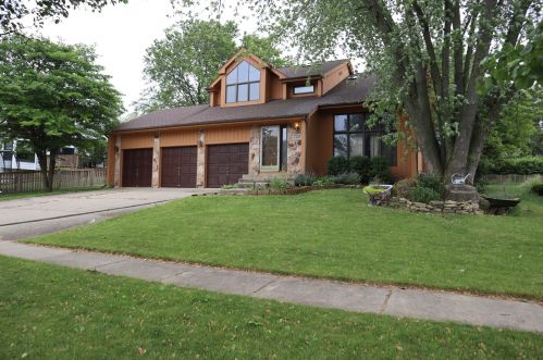 720 Young Ave, Batavia, IL 60510-3378