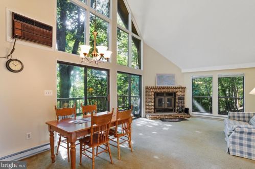 228 Clubhouse Rdg, Hedgesville, WV 25427-5306
