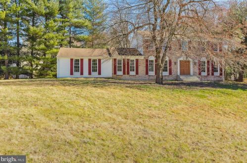 15101 Redgate Dr, Silver Spring, MD 20905-5730