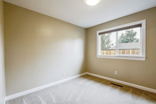 2174 Lacey Dr, Milpitas CA 95035-6122 exterior