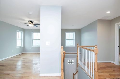 43 Hillside Dr, Ellington CT  06029-2417 exterior