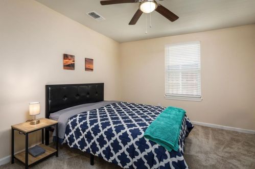 1011 Gallagher St, Dallas TX  75212-2808 exterior