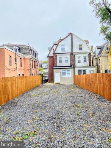 619 Chelten Ave, Philadelphia PA 19126-3825 exterior