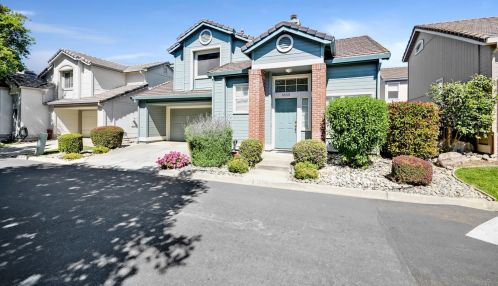 9559 Dominion Wood Ln, Elk Grove, CA 95758-1183