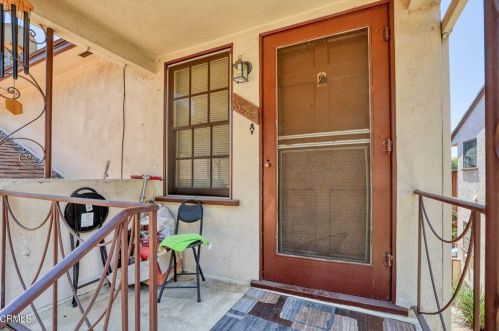 1658 Del Valle Ave, Glendale CA  91208-3106 exterior