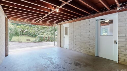 3680 Alani Dr, Honolulu HI  96822-1404 exterior
