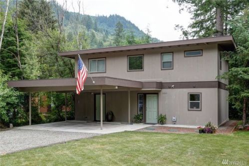 6341 Overland Trl, Maple Falls, WA 98266-7905