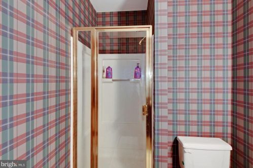 17501 New Hampshire Ave, Ashton MD  20861-9791 exterior