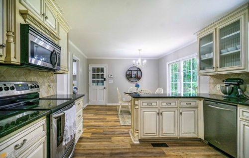 211 Willowcrest Way, Lagrange GA  30240-6317 exterior