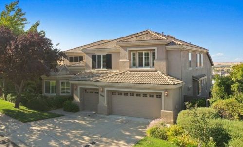 6090 Penela Way, Folsom, CA 95762-7570