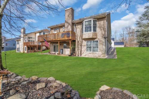 40 Lavender Dr, Princeton NJ  08540-9448 exterior