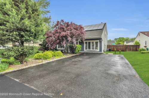 65 Scenic Dr, East Freehold NJ  07728-3479 exterior