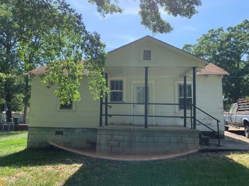 111 Toccoa St, Toccoa, GA 30577-2759