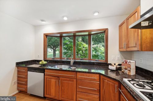 345 Crescendo Way, Silver Spring MD 20901-5020 exterior